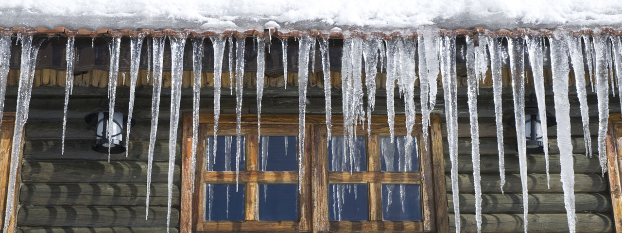 Spray foam prevents ice dams by providing proper insulation in attic spaces Spray foam prevents ice dams by providing proper insulation in attic spaces
